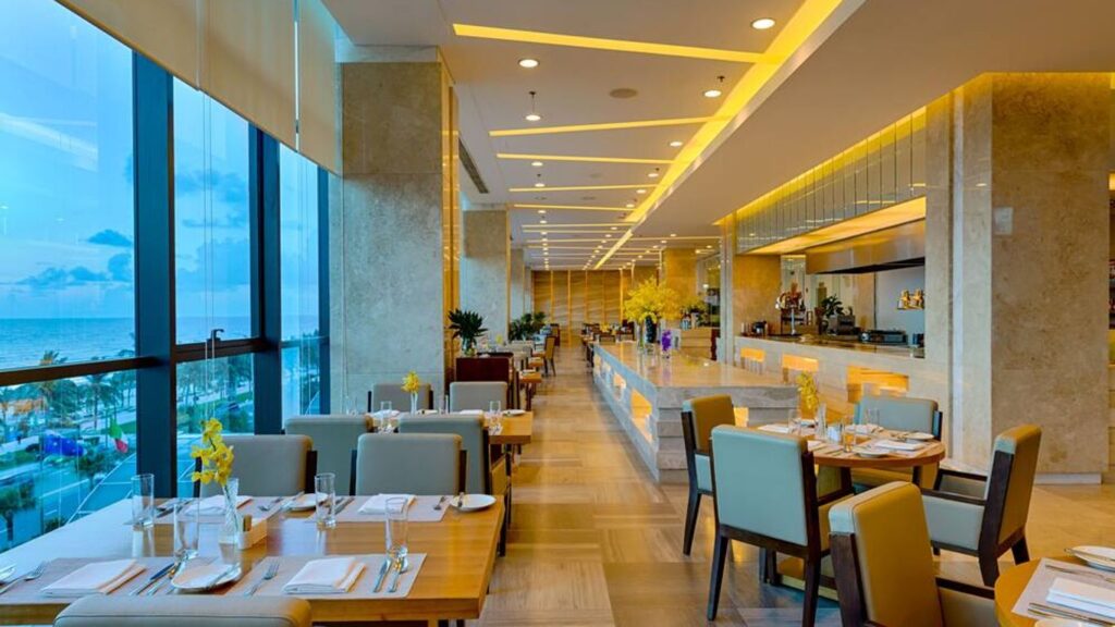 nhà hàng tổ chức tiệc tất niên