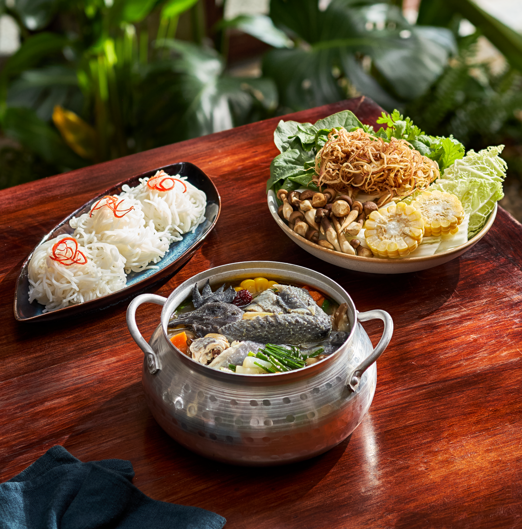 Lau Ga H mong Nam Moi scaled e1783696233879